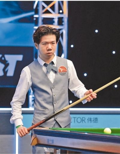 英超降级4选3！莫耶斯上任连胜，森林0-5惨败.